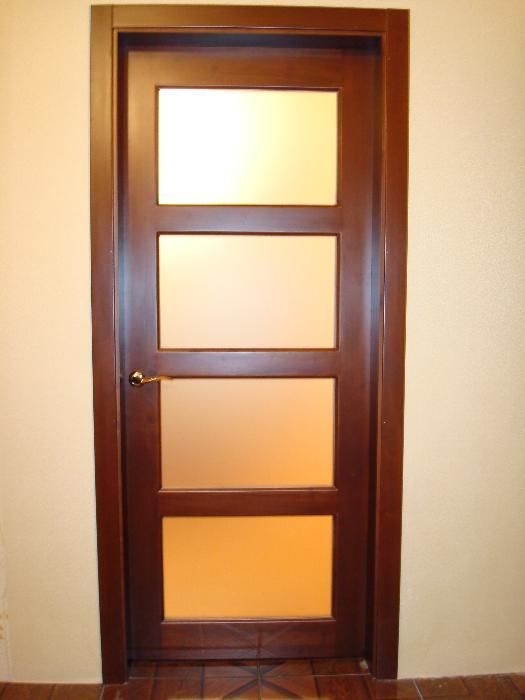 Двери деревянные межкомнатные и входные