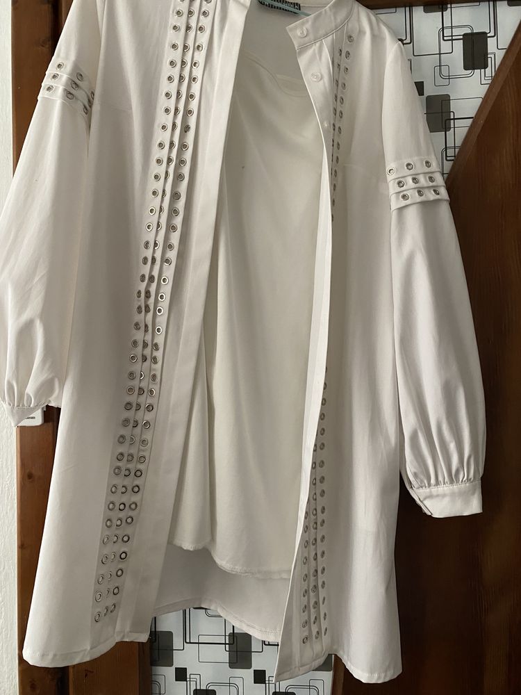 Якісне плаття білого кольору 38 розміру на христини або весілля