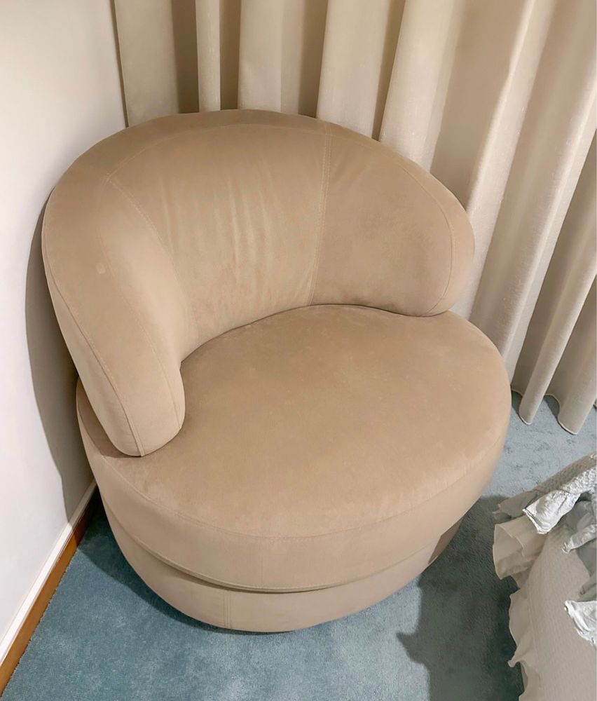 Sofa redindo em otimo estado