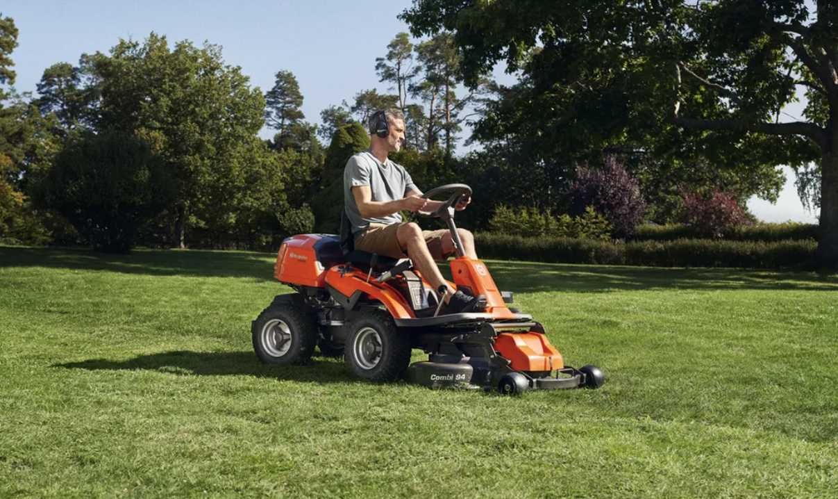 Traktor Husqvarna Rider R214TC kosiarka
