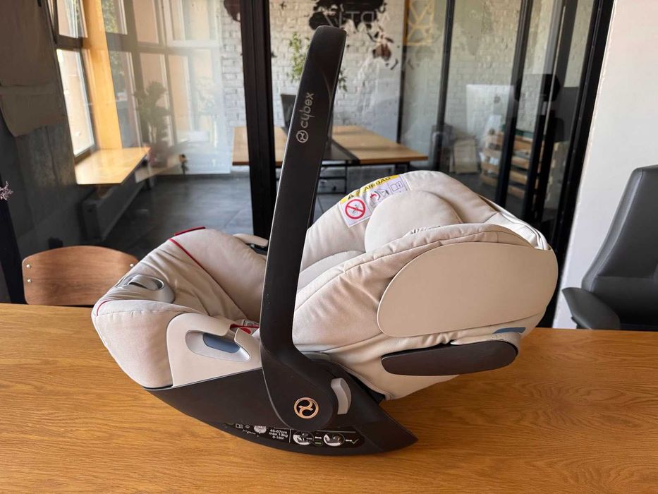 Автокрісло Cybex Cloud Z i-Size Ferrari Silver Grey light grey
