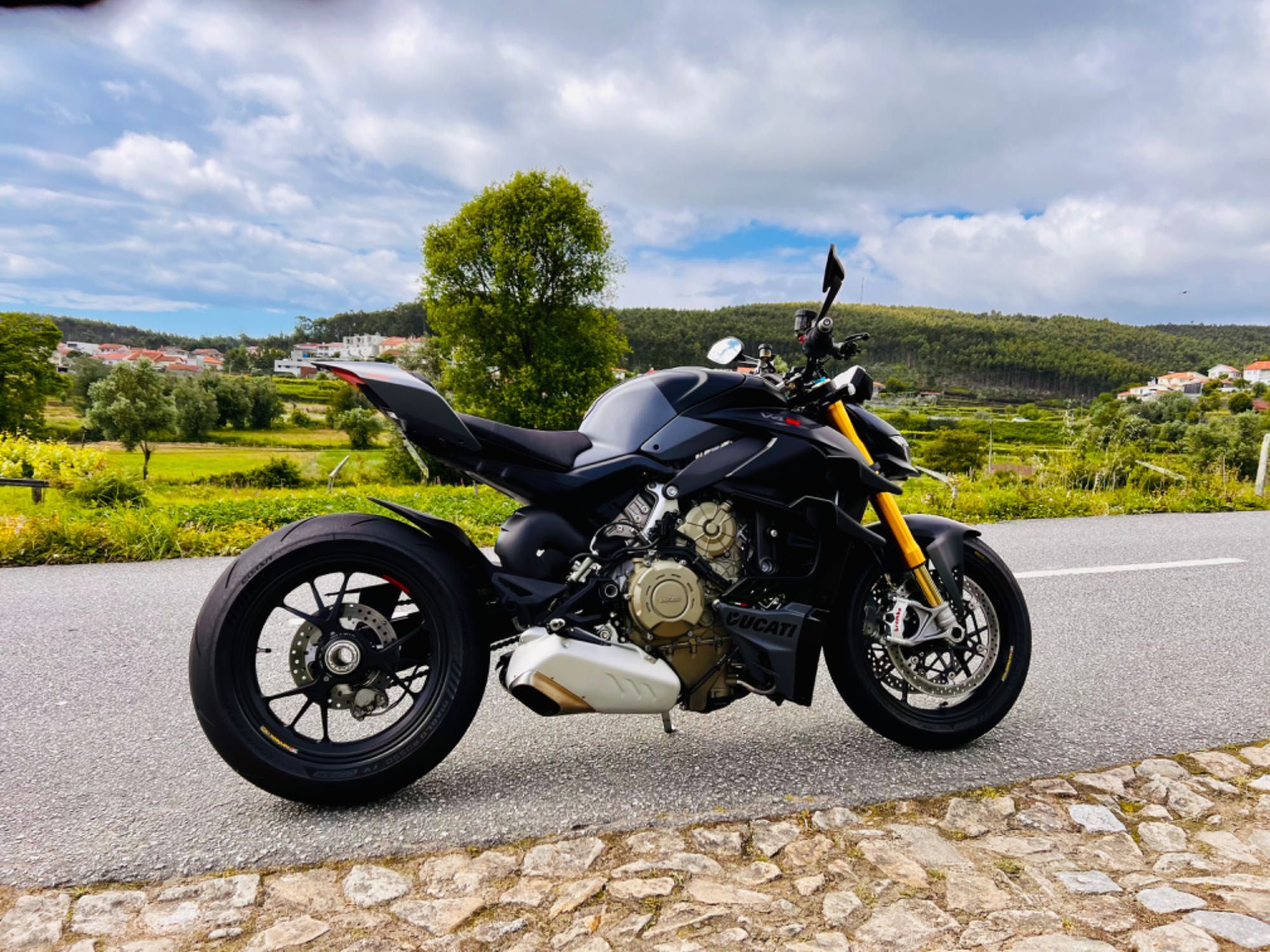 OPORTUNIDADE Ducati Streetfighter V4S my 2023