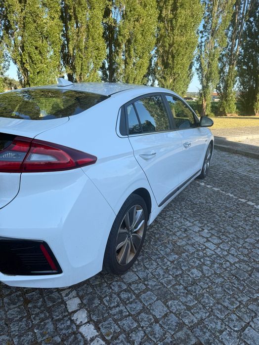 Hyundai ioniq híbrido