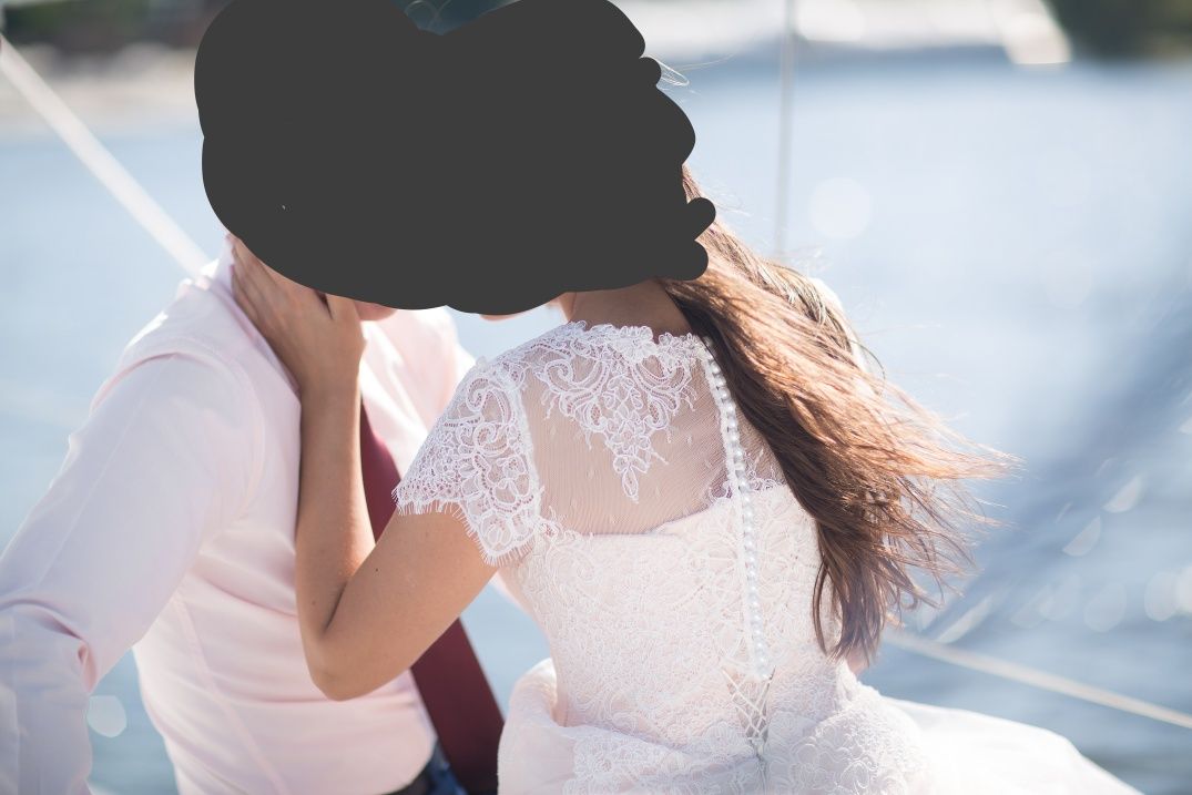 Весільня сукня в ідеальному стані