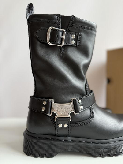 Черевики Dr Martens Anistone Hi 38p