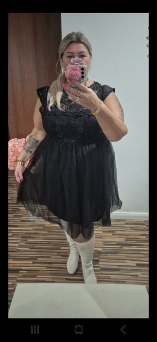 Czarna koronkowa Sukienka 44/50