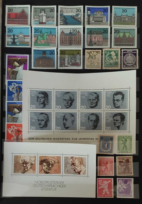 Klaser pełen czystych znaczków 1 plus gratis