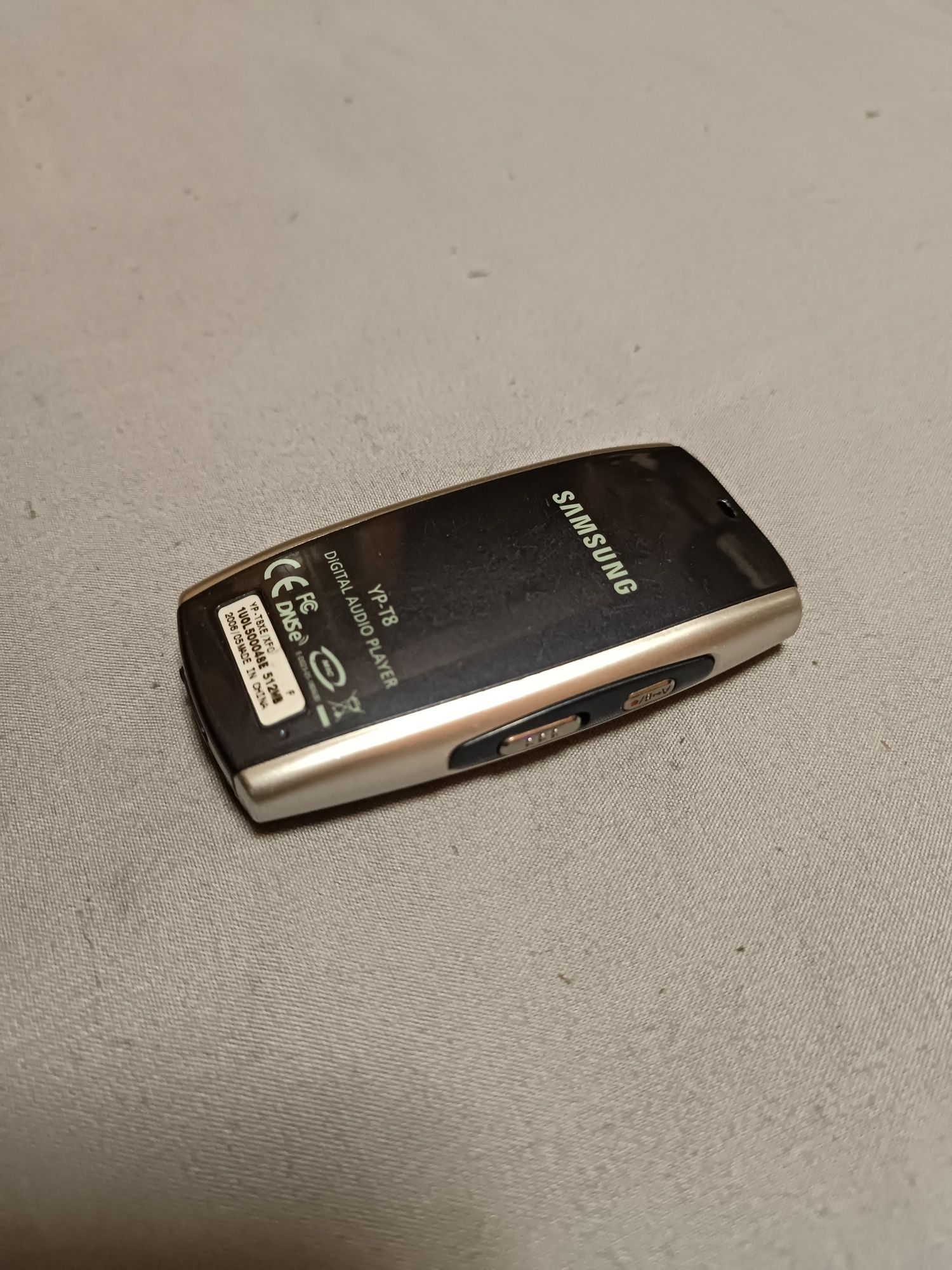 МП3 плеер SAMSUNG YP-T8.