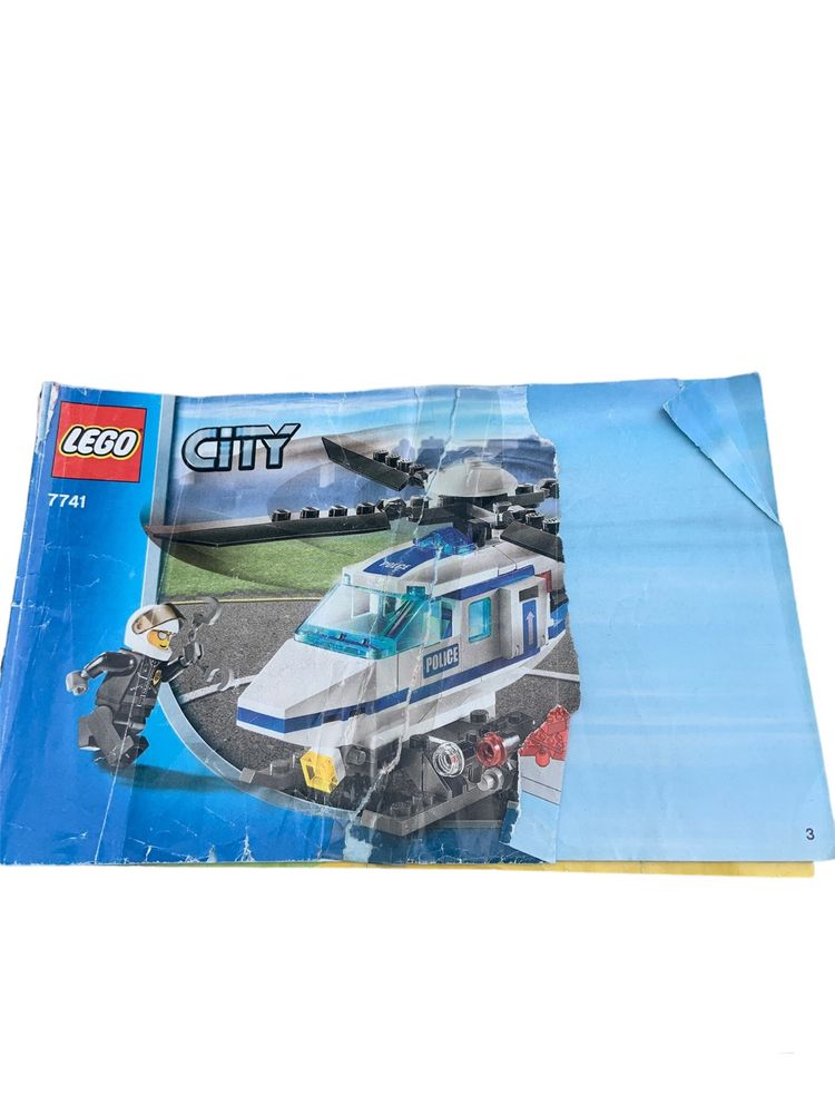 Lego City nr 7741, Helikopter policyjny