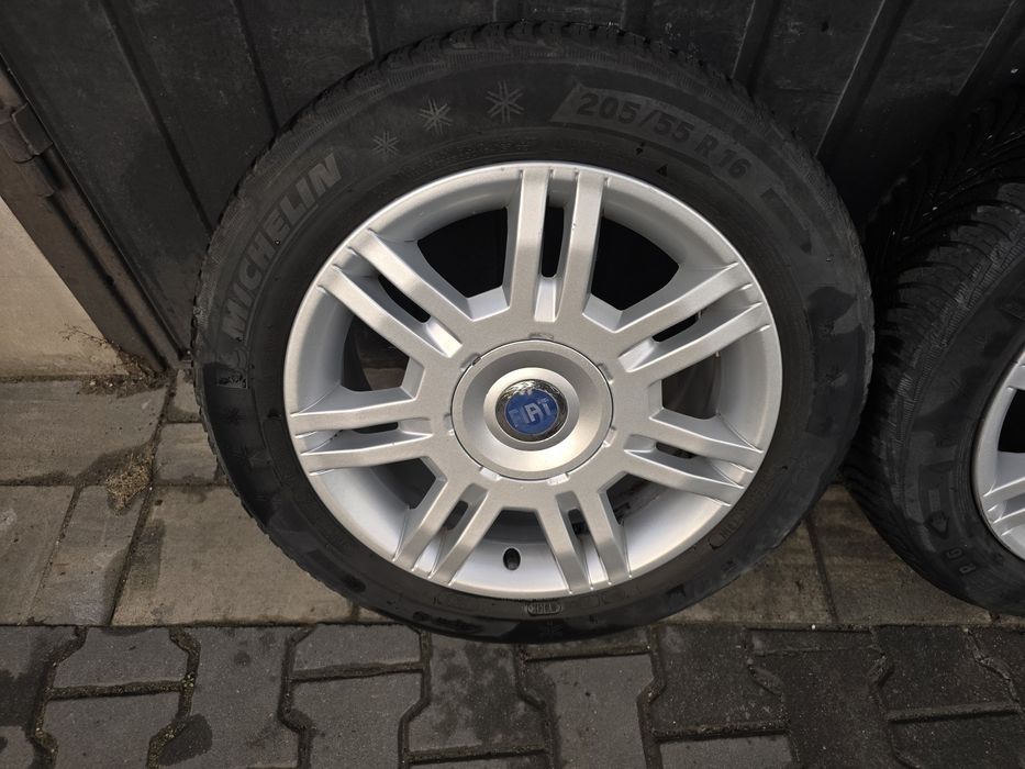 Koła Zimowe 4x98  Felgi Aluminiowe Fiat Stilo  205/55R16