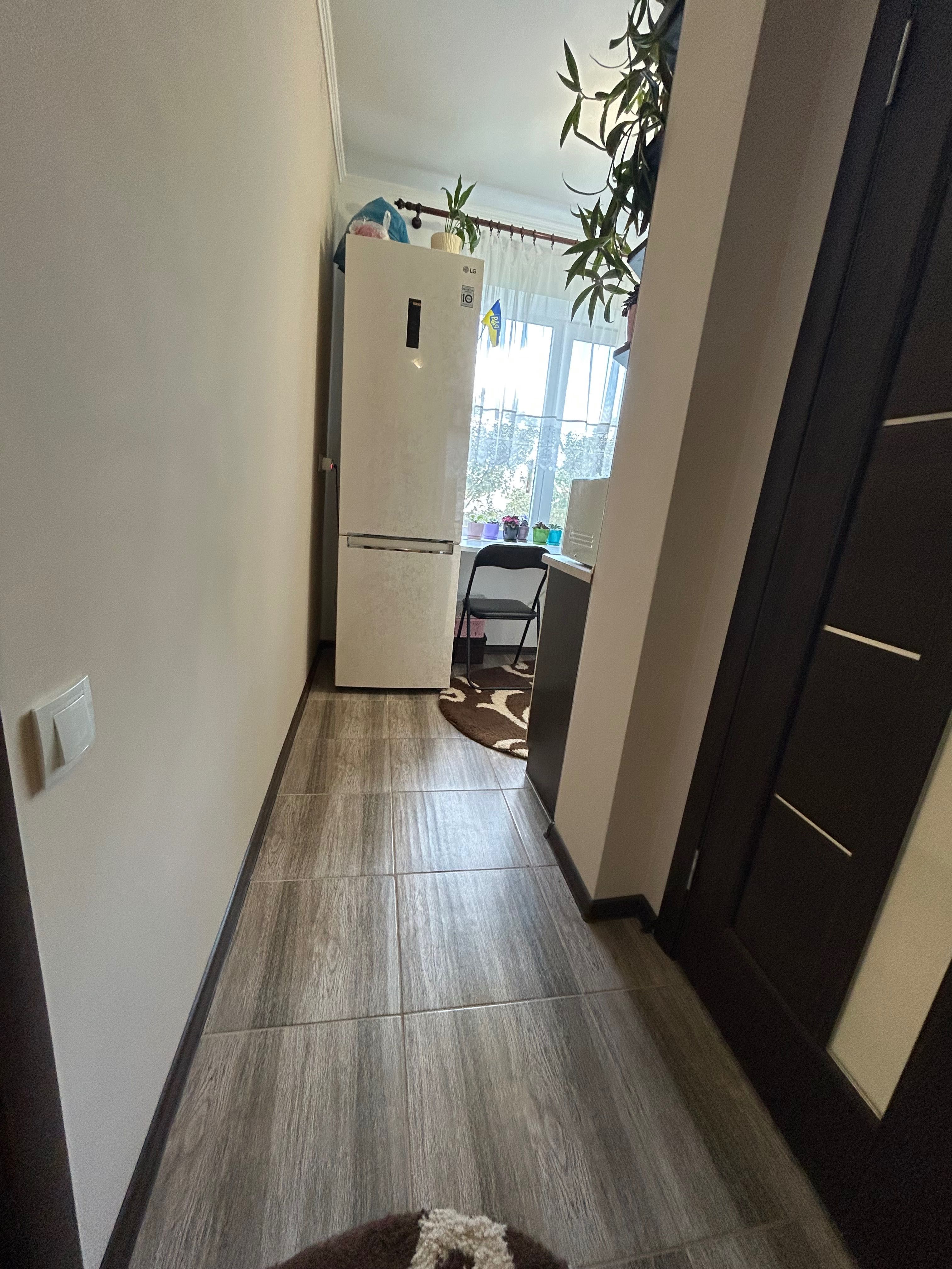 1-кім .вул.Корольова 35м .4/9 П є/р-39900дол торг