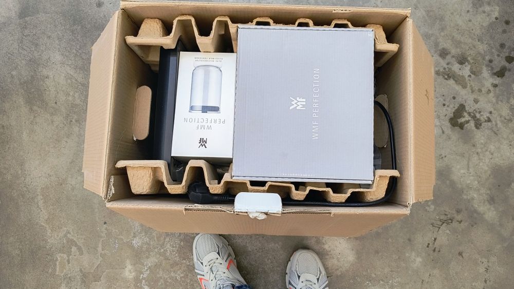 Продам нову кавомашину WMF Perfection 660 CP813D10