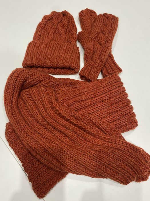 Zimowy komplet -czapka rekawiczki szalik welna alpaka