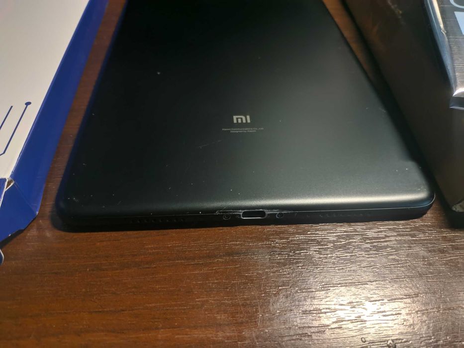 Планшет Xiaomi Mi Pad 4 Plus LTE 4G Wi-Fi GPS 4/64 10,1" с SIM картой