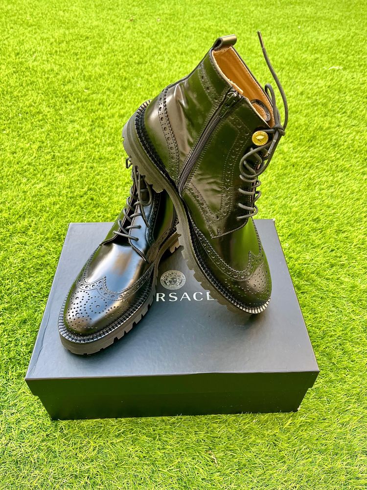 Botas Masculinas VERSACE NOVAS