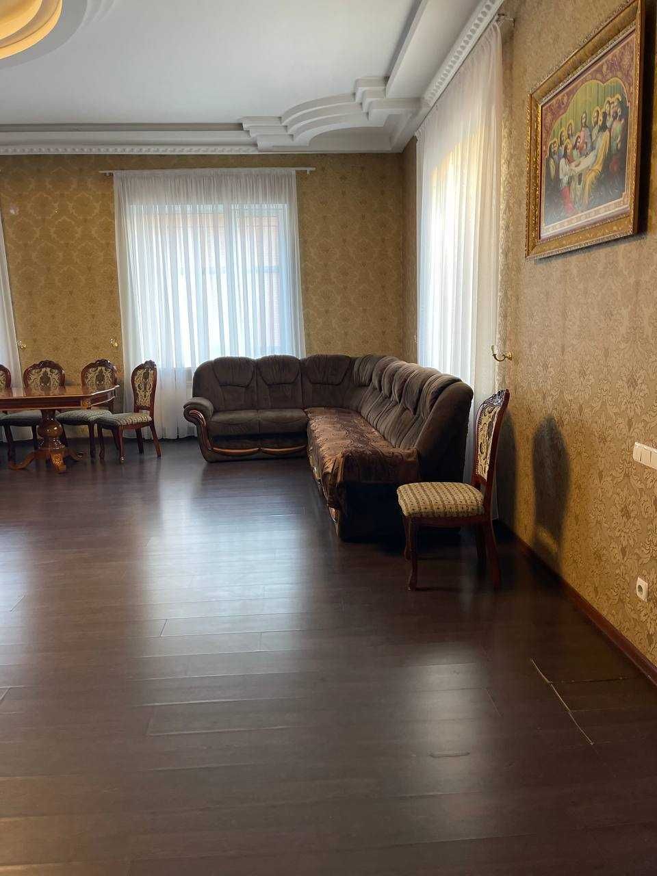 СДАМ ДОМ в Обуховке  (ул. Днепровая) 35000 гривень С КОМУНАЛКОЙ