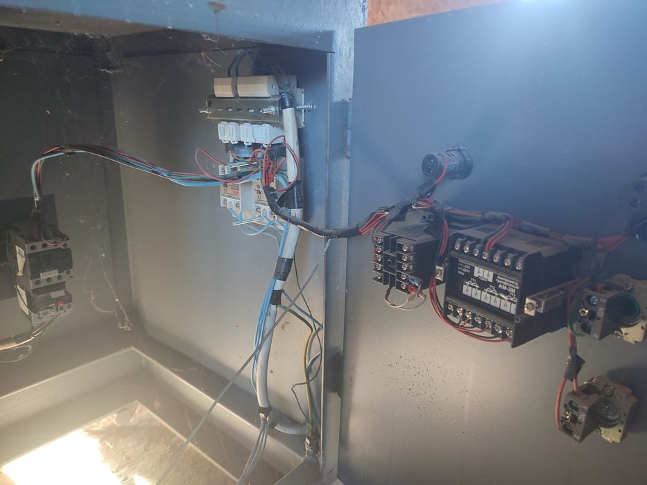 Станок для брикетів