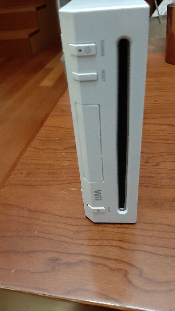 Wii Nintendo e 4 jogos