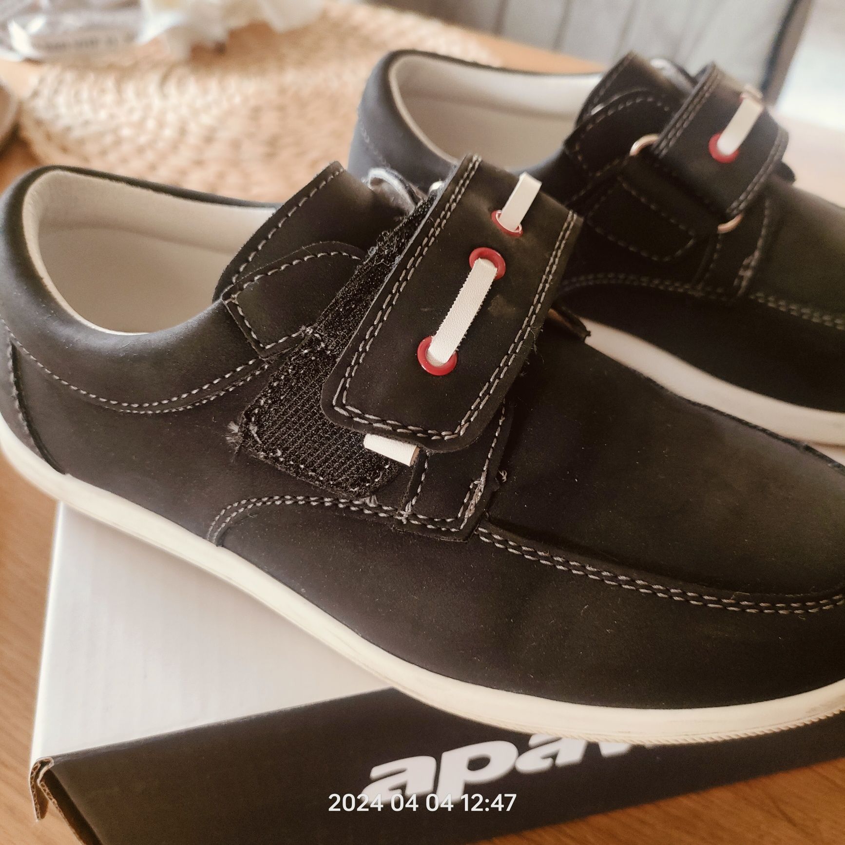 Buty chłopięce rozmiar 34