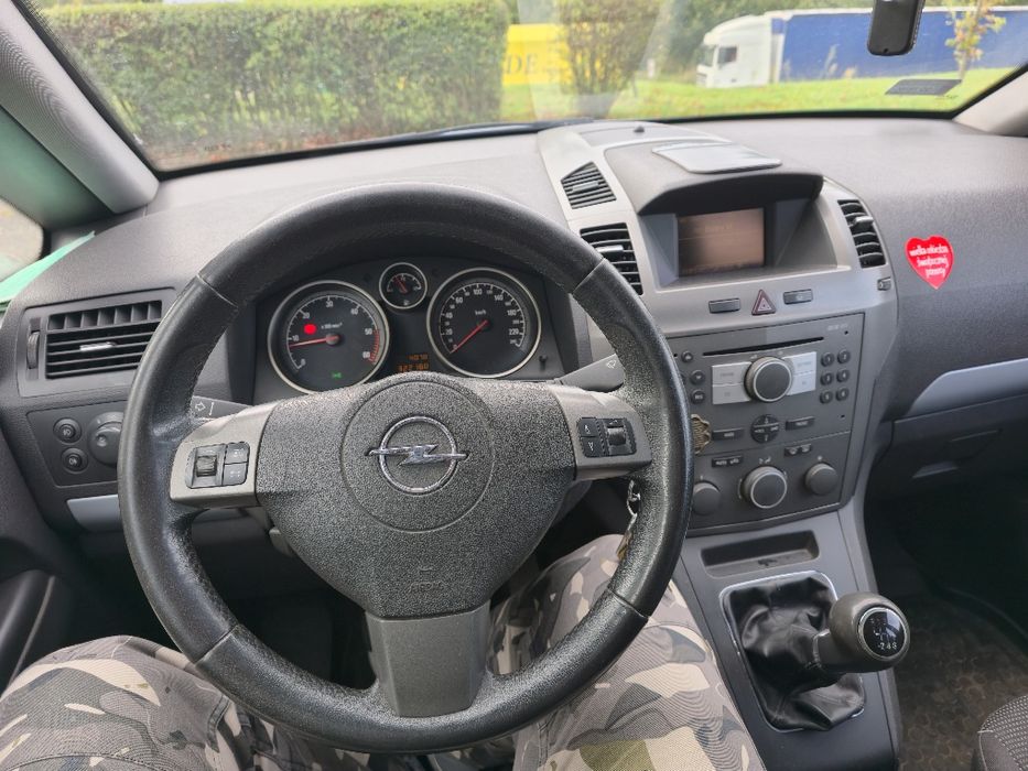 Opel Zafira B 1.9CDTI 120KM