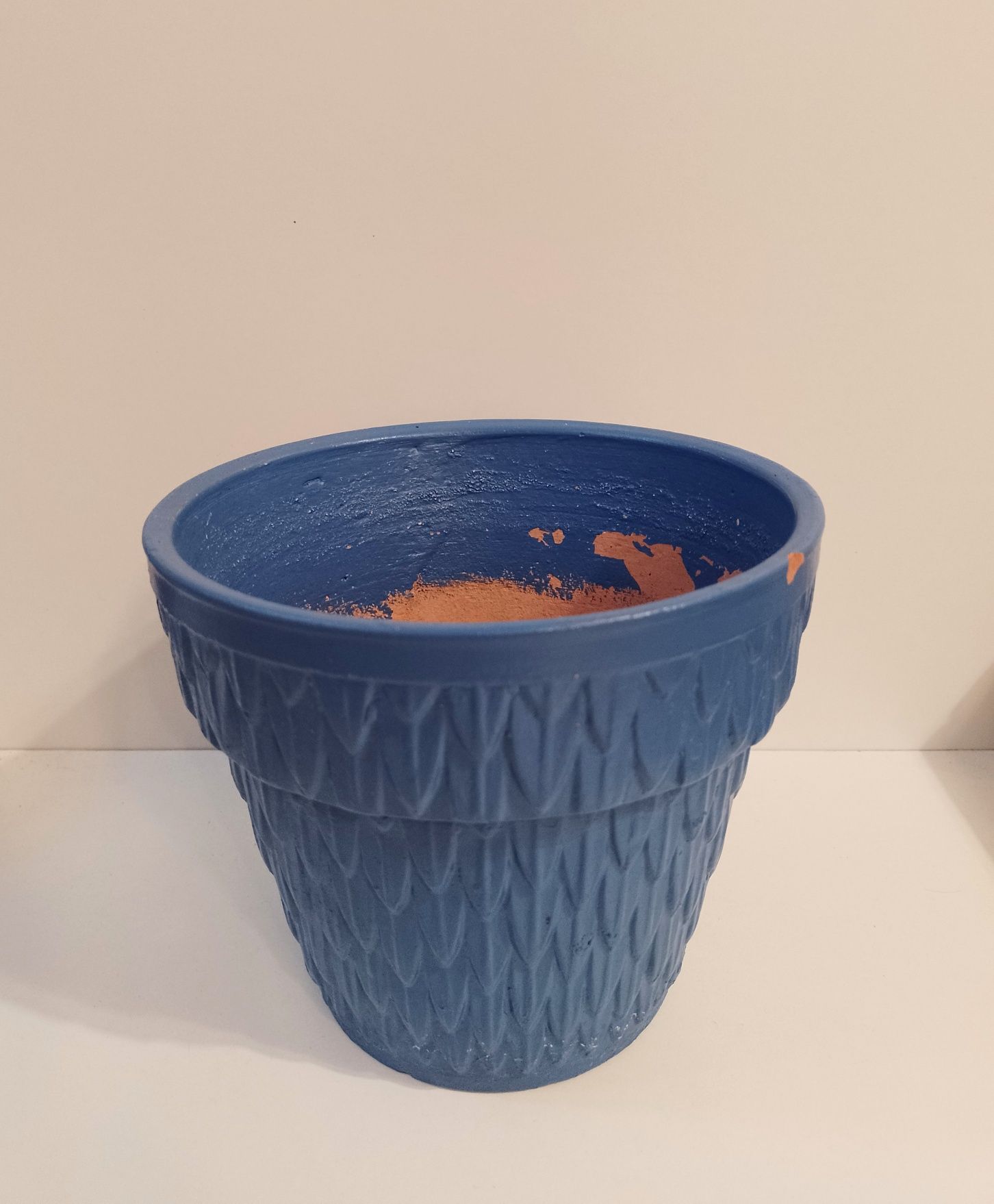 Duża niebieskia ceramiczna doniczka