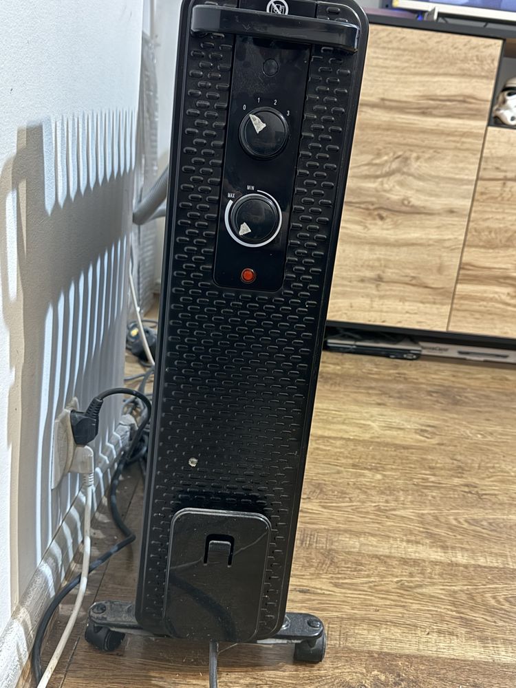 Olejowy Grzejnik elektryczny 3000 W