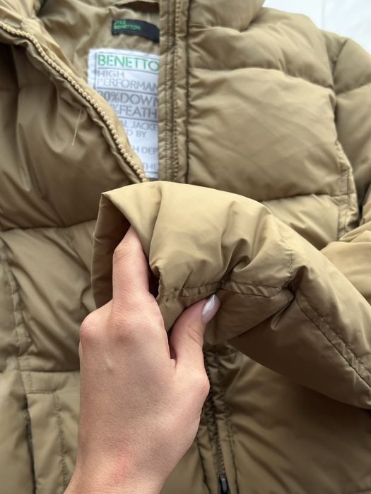 Пуховик жіночий Benetton натуральний пух гірчичний XS