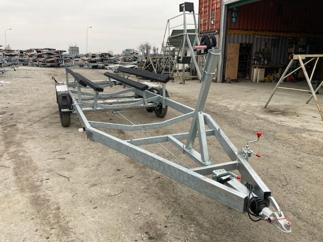 Boro Przyczepa PODŁODZIOWA 7,80M!