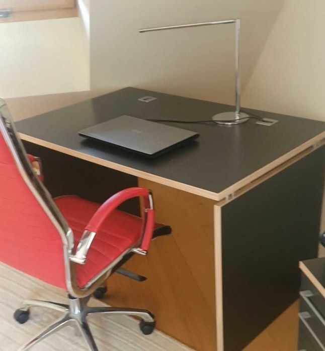 Komplet mebli biurko + 2 komody/szafki +fotel ze skóry naturalnej