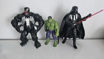 Bonecos Marvel semi novos