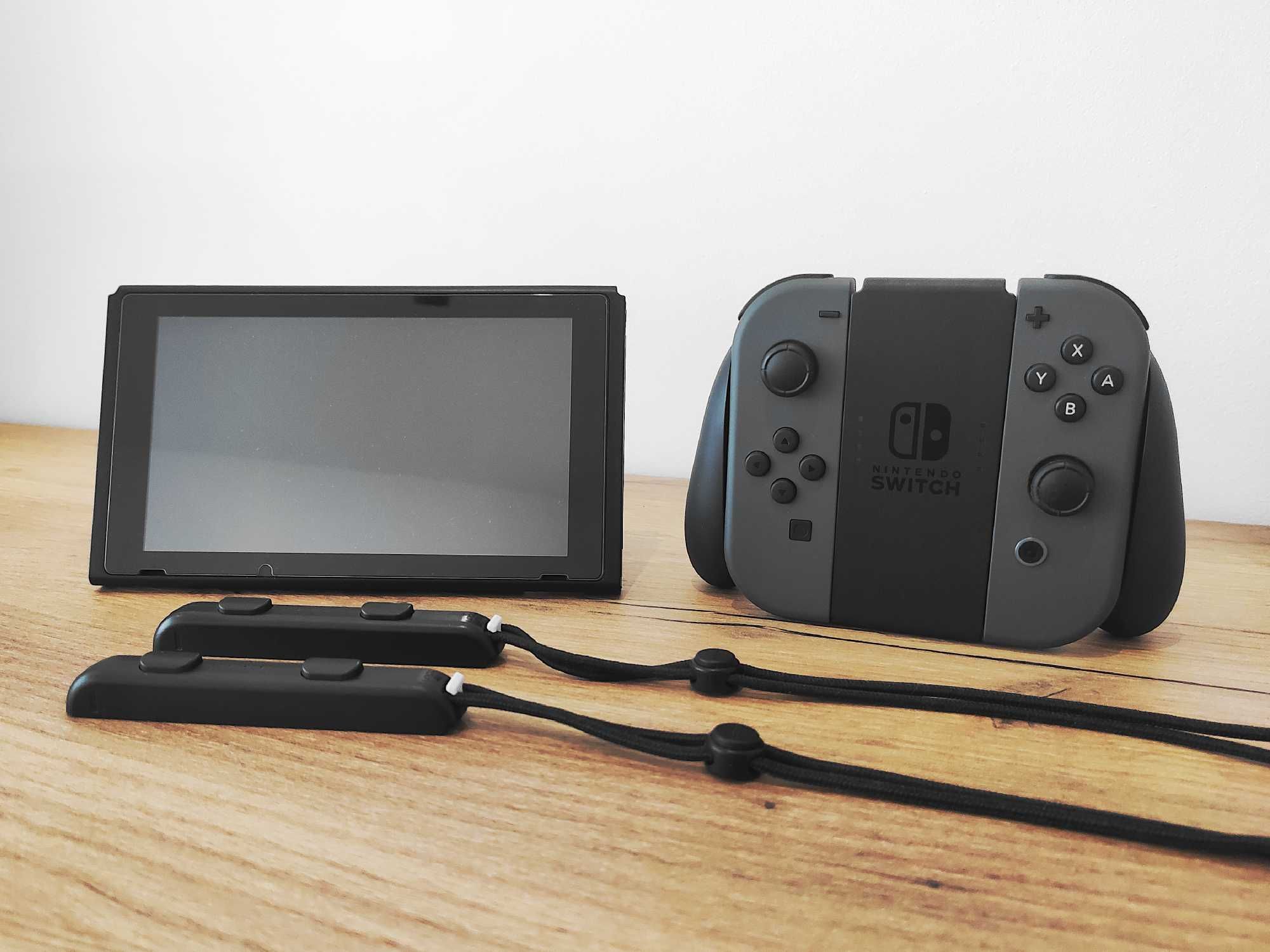 Zestaw Gamera: Nintendo Switch V2 + gry, futerał, karta pamięci