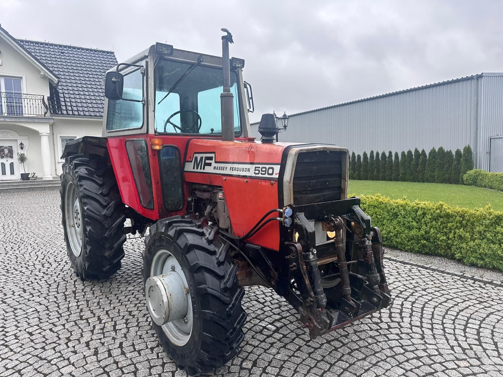 Traktor Massey Ferguson 590 piękny stan