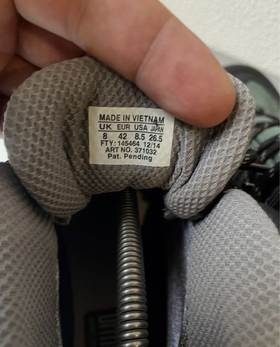 Оригинальные мужские чотинки Salomon gore-tex 41.5-42 розмір 26.5 см