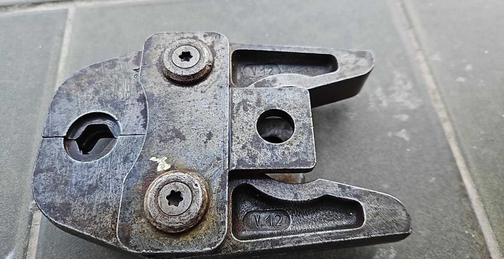 REMS V12, V28 Zacisk, cęga, kamień