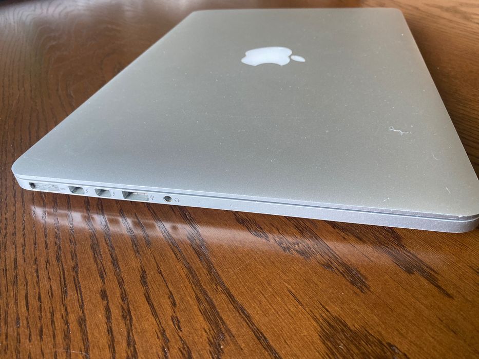 MacBook Pro 13" I7•8Gb•256Gb