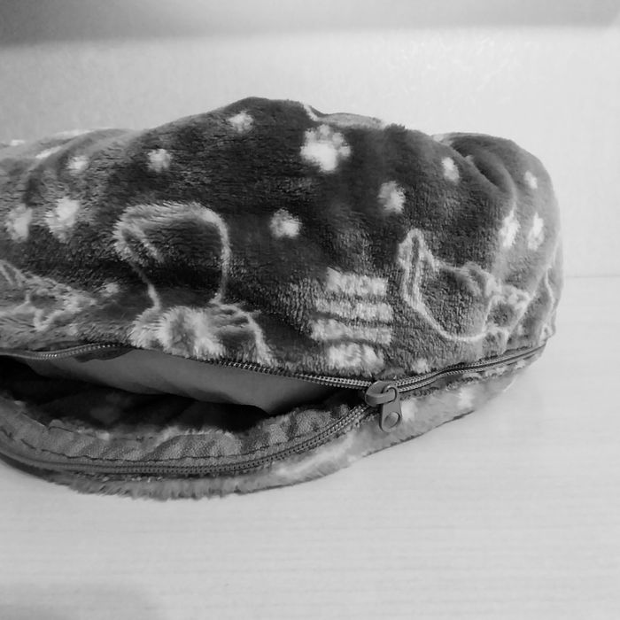 Лежанка для котов со съемным чехлом (новая)