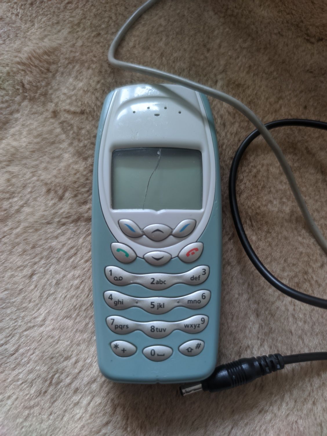Мобильный телефон Nokia 3410
