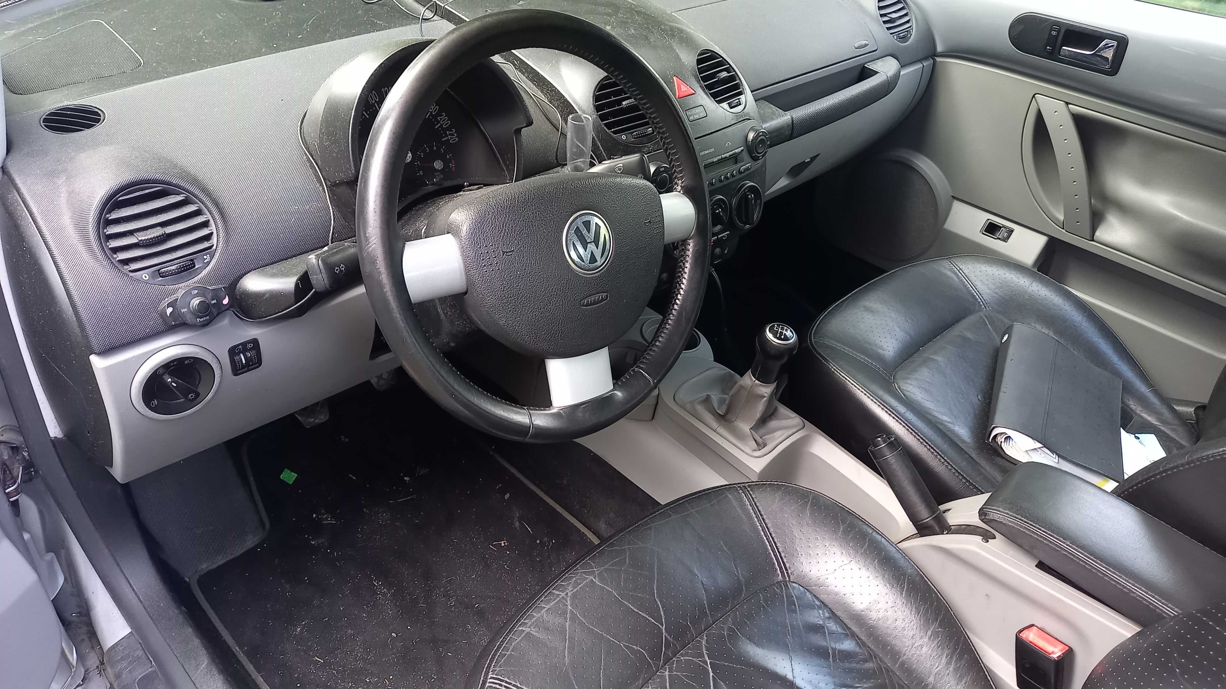 VW New Beetle cabrio 1.6 MPi benzyna Klima
