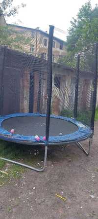 Sprzedam trampolinę ogród na ogród w pilnie