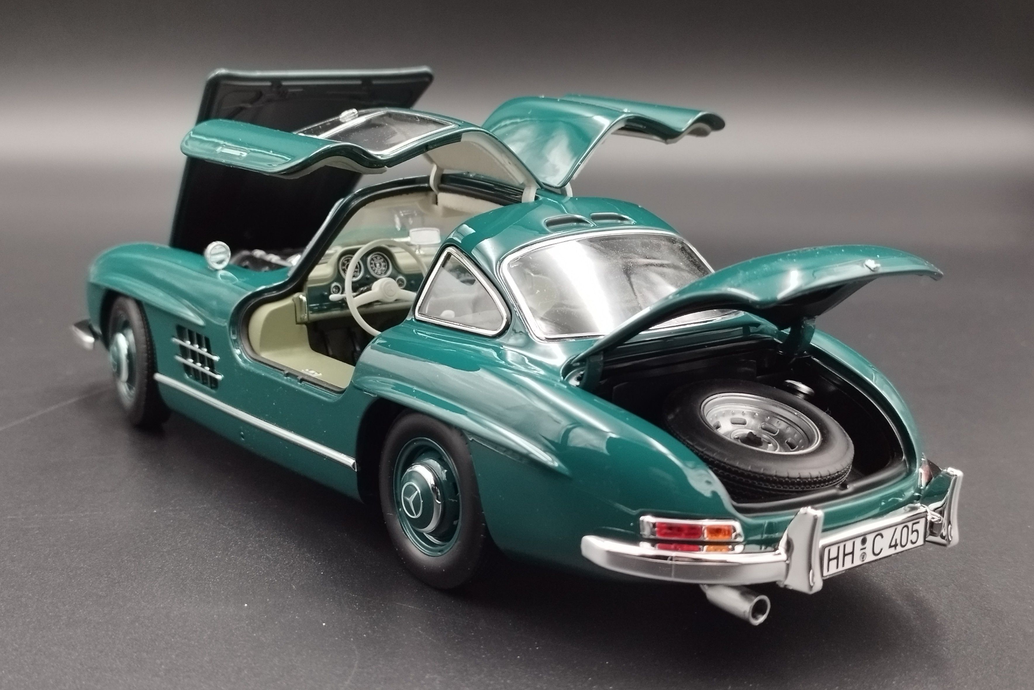 1:18 Norev 1954 Mercedes 300SL W 198 Gullwing Green model nowy