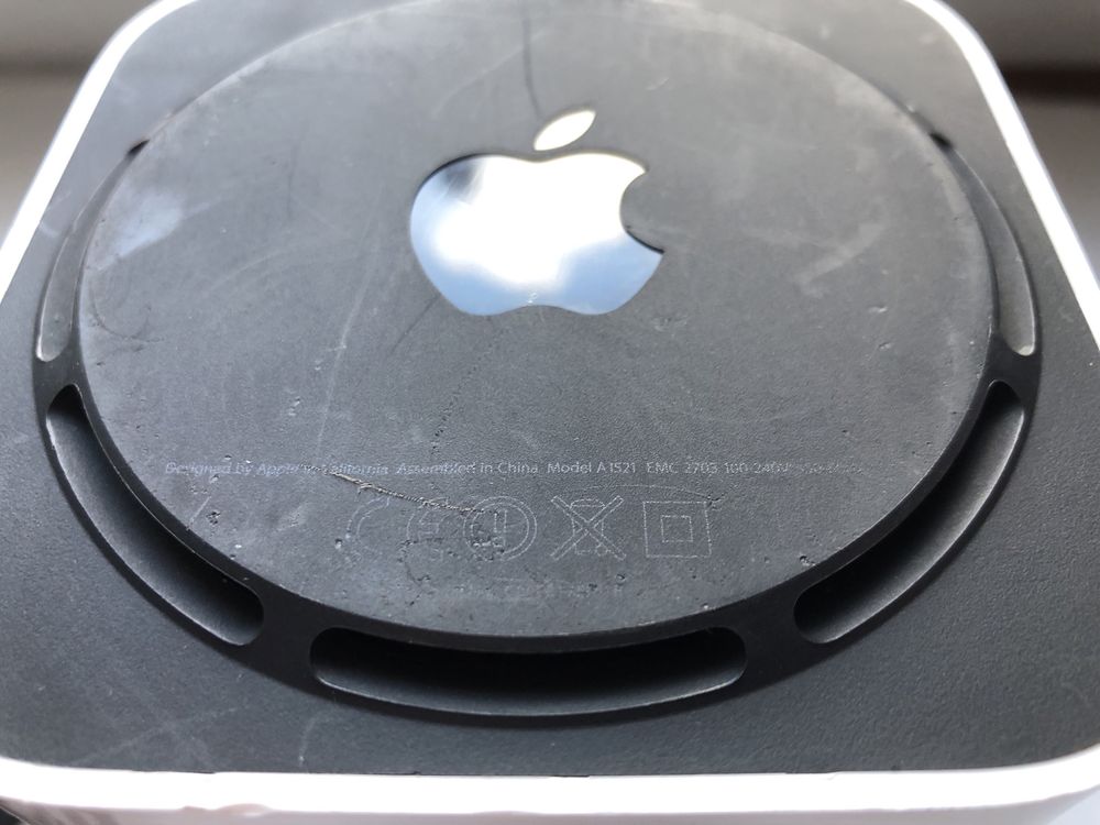 Apple Airport A1521