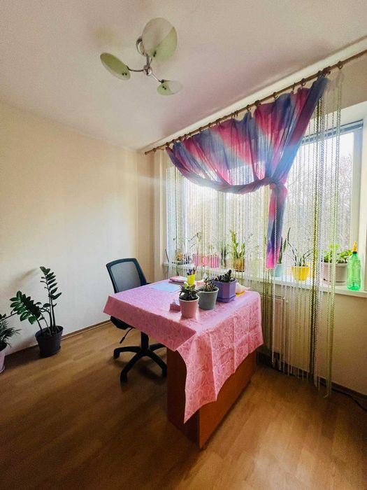 3к квартира, Критий ринок, 2/5, АГВ, кондиціонер, кухня-студія