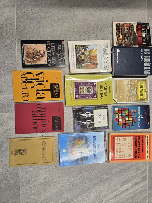 Vários Livros à Escolha