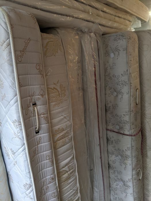 Продам бу матраци