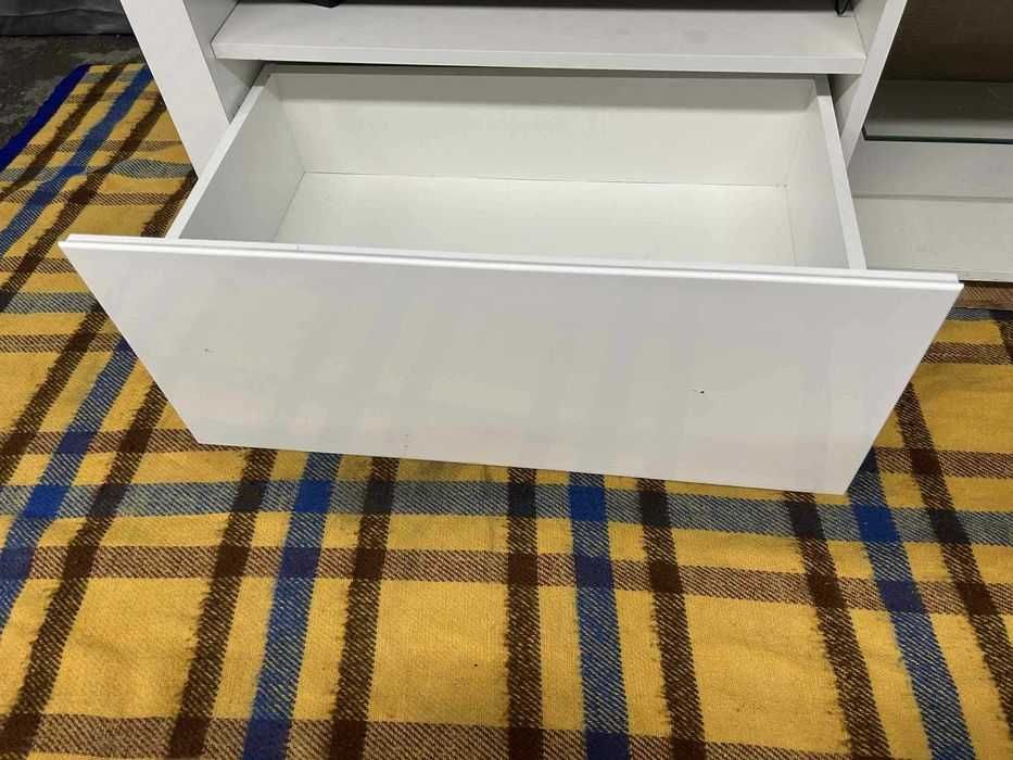 Szafka RTV z ledami 147x46x56 (możliwy transport)