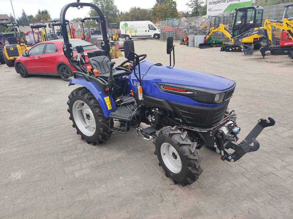 NOWY Traktor Farmtrac 26 4x4 z przednim TUZ – pełna gwarancja
