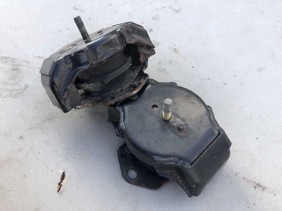 Подушка двигателя Mitsubishi Pajero Wagon Паджеро Вагон 2000-2019