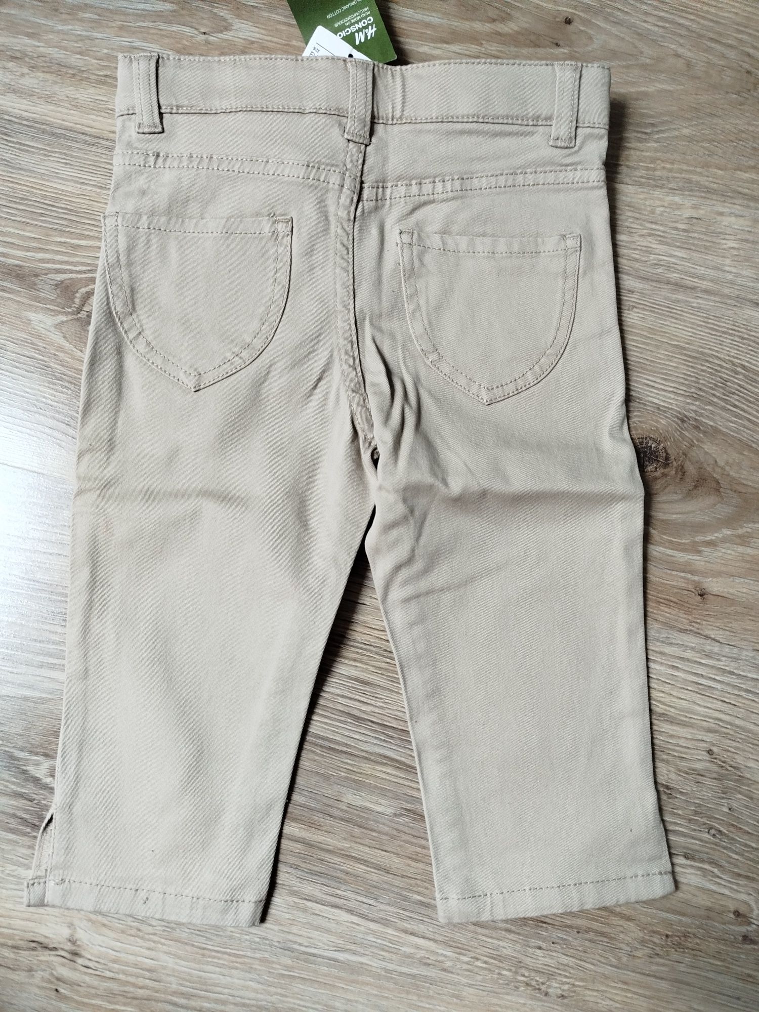 Beżowe jeansy za kolano 104 H&M