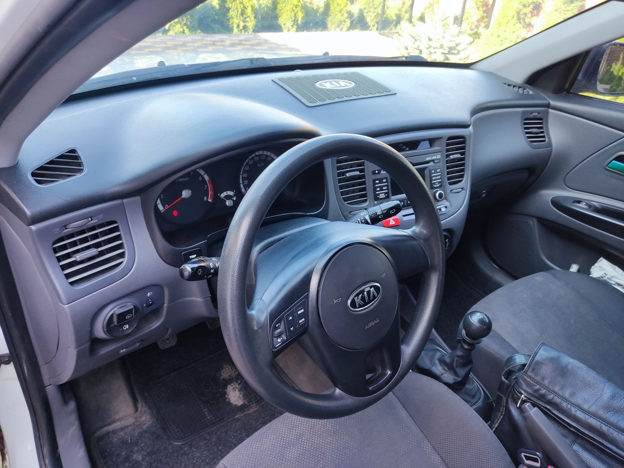 Kia Rio 2 1.4 газ/ бензин