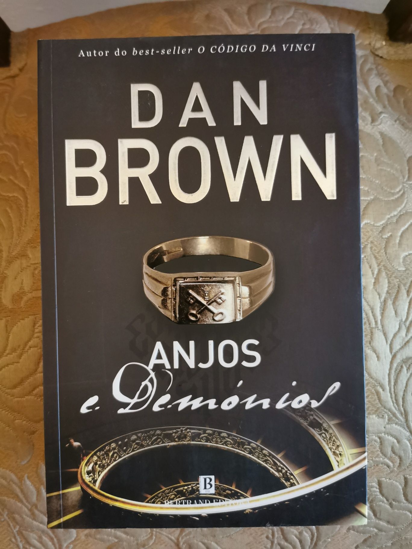 Anjos e Demónios (Dan Brown)